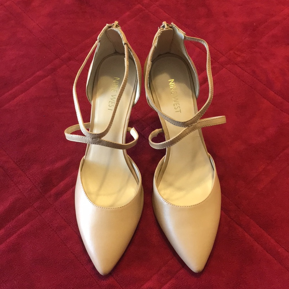 Nine West tan heels